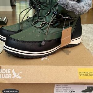 NEW!!! Eddie Bauer McKenzie Green/Black Waterproof Ankle Boots 7.5